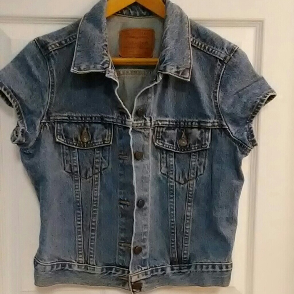 Levis short sleeve denim jacket